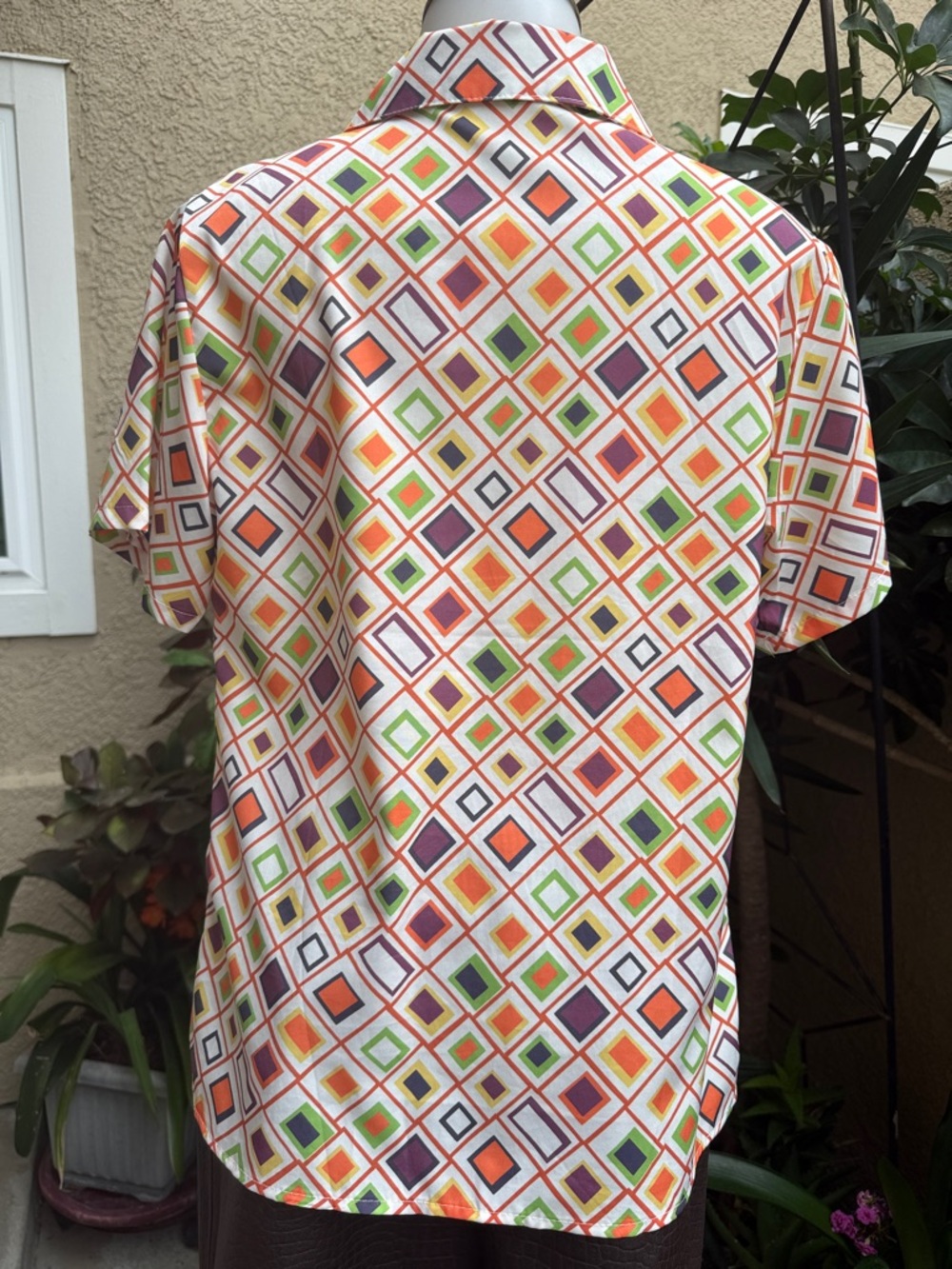 Vintage 70’s Multicolored Short Sleeve Geo Print Button-Up Blouse - Picture 8 of 9